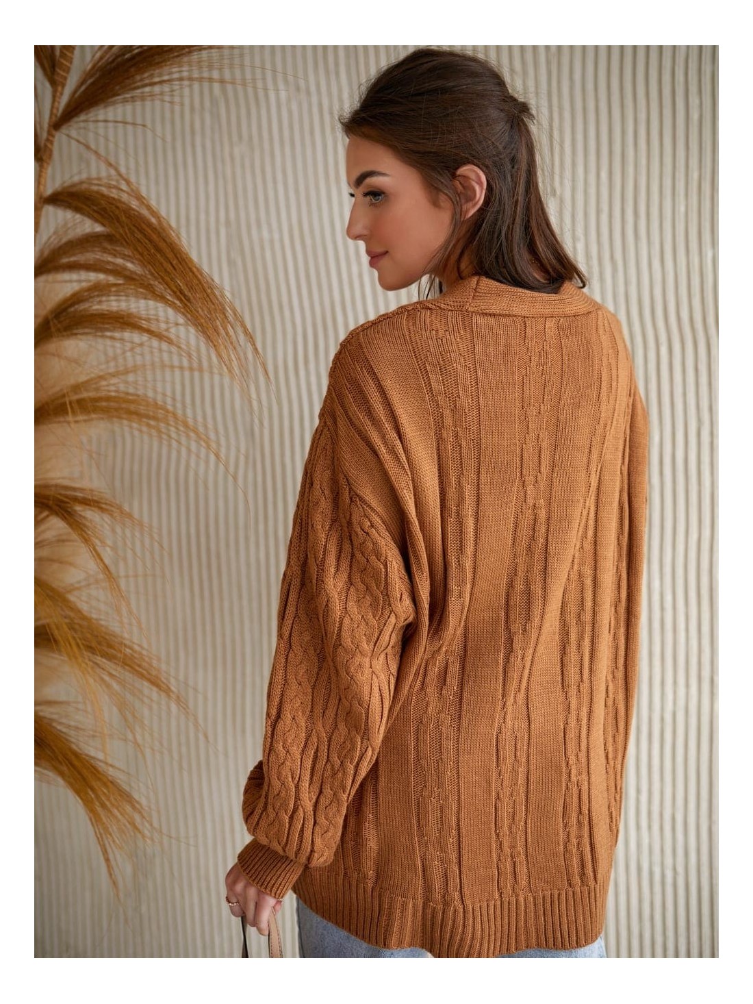 Übergroßer Cardigan mit karamellfarbenem Zopf 0587 – Online-Shop – Boutique